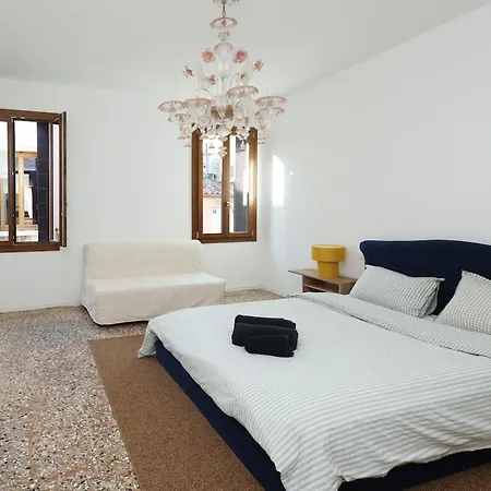2 * Venedig